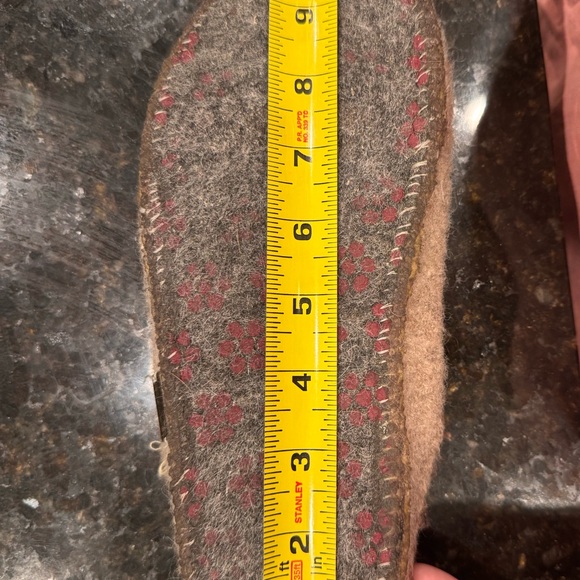 Haflinger Wool Slippers - Picture 3 of 4